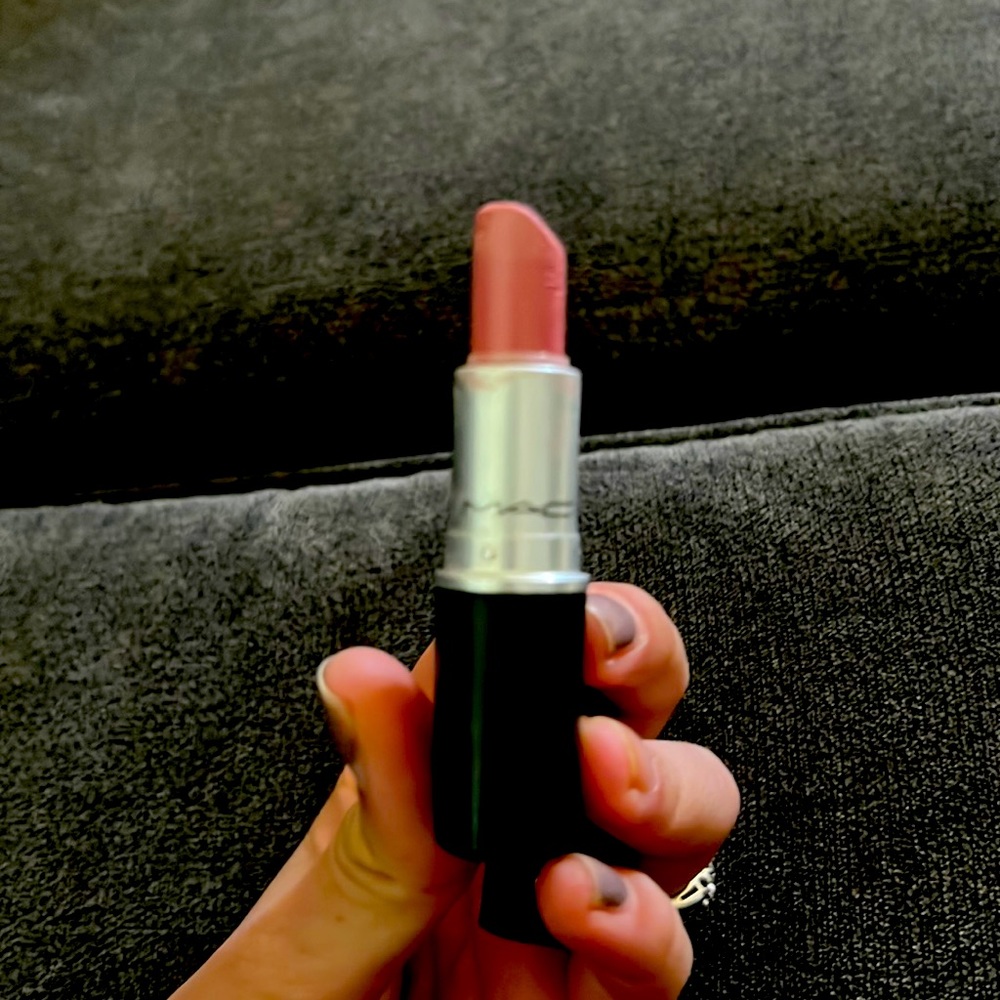 Lip stick